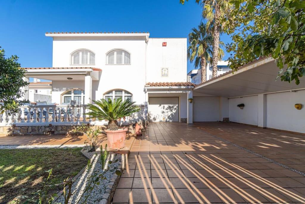 Sm21-Gran Casa De Vacaciones En La Playa, 4 Habitaciones, Climatizada, Piscina, Barbacoa Y Wifi Эмпуриабрава Экстерьер фото